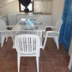 Mansarda Marina * 캄포펠리체 디 로첼라